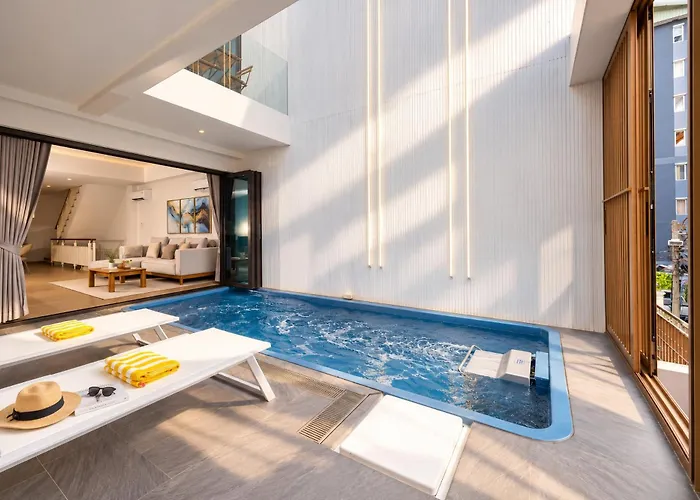Luxury 4br Pool * バンコク都